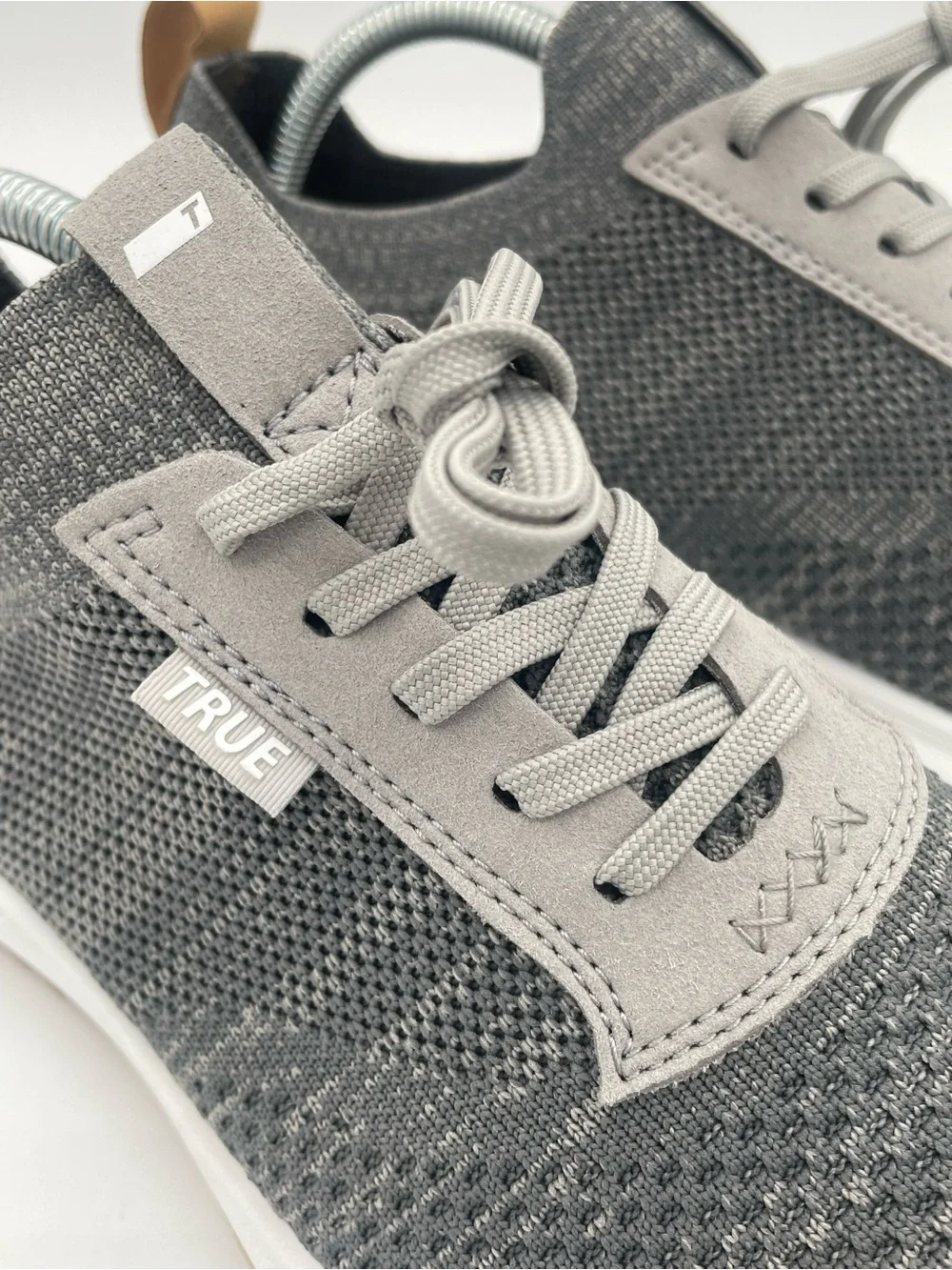 True Linkswear Knit II Sneakers Men’s 9.5